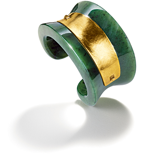 Belperron-Saddle-Cuff-Nephrite-Jade-Gold